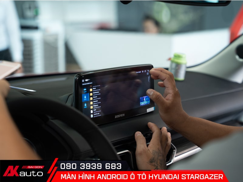 Lắp đặt màn hình Hyundai Stargazer tại AKauto