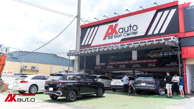 AKauto - Địa chỉ dán phim cách nhiệt Rayno uy tín tại TPHCM