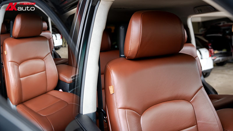 Xưởng may – bọc ghế da Land Cruiser uy tín AKauto SaiGon Center