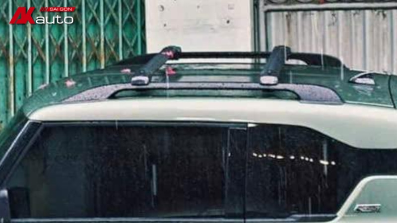 Giá nóc ngang được làm từ nhôm có khả năng chịu lực tốt