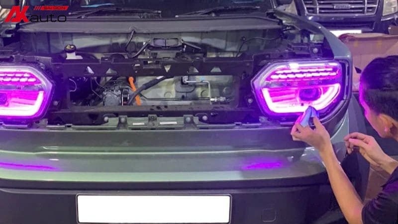 Quy trình độ LED mí đèn trước VF3 chuẩn chỉnh tại AKauto