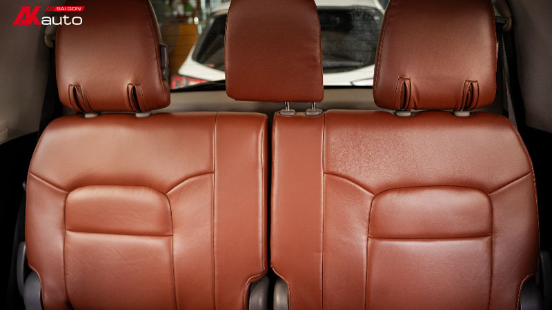 Đa dạng chất liệu & màu sắc bọc da ghế cao Land Cruiser