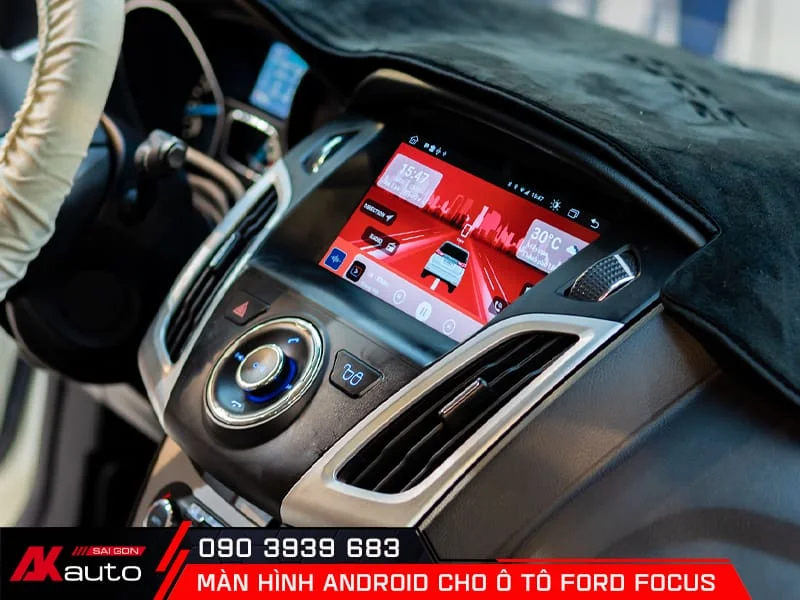 Thiết kế màn hình android ô tô Ford Focus hiện đại, thẩm mỹ