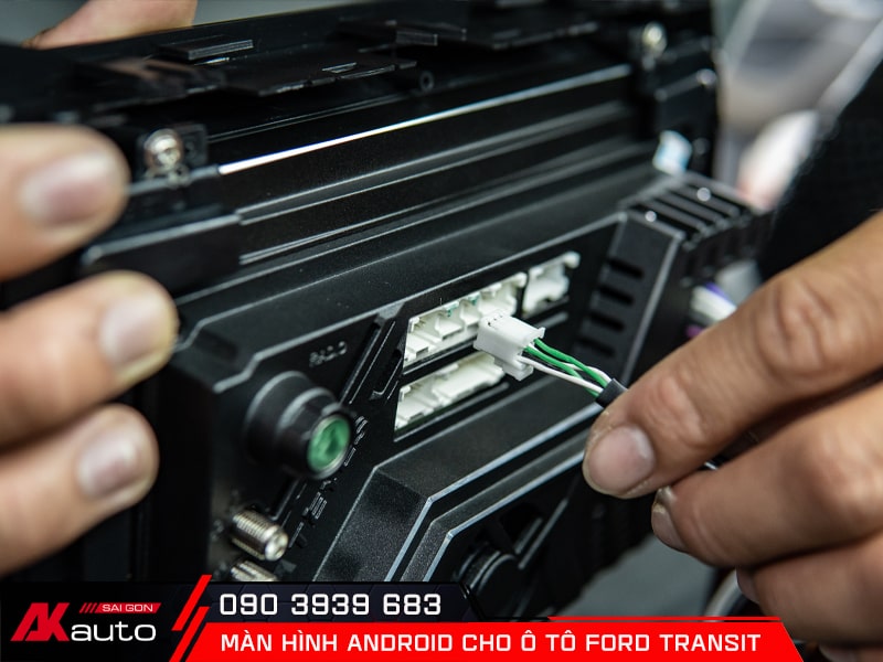 Quy trình lắp đặt màn hình android cho ô tô Ford Transit
