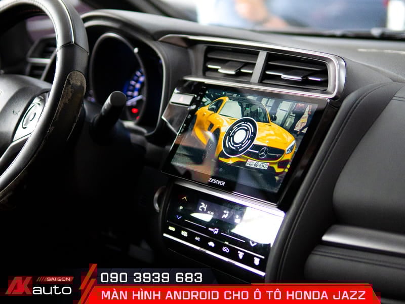 Nâng cấp giúp màn hình ô tô Honda Jazz hiện đại hơn  