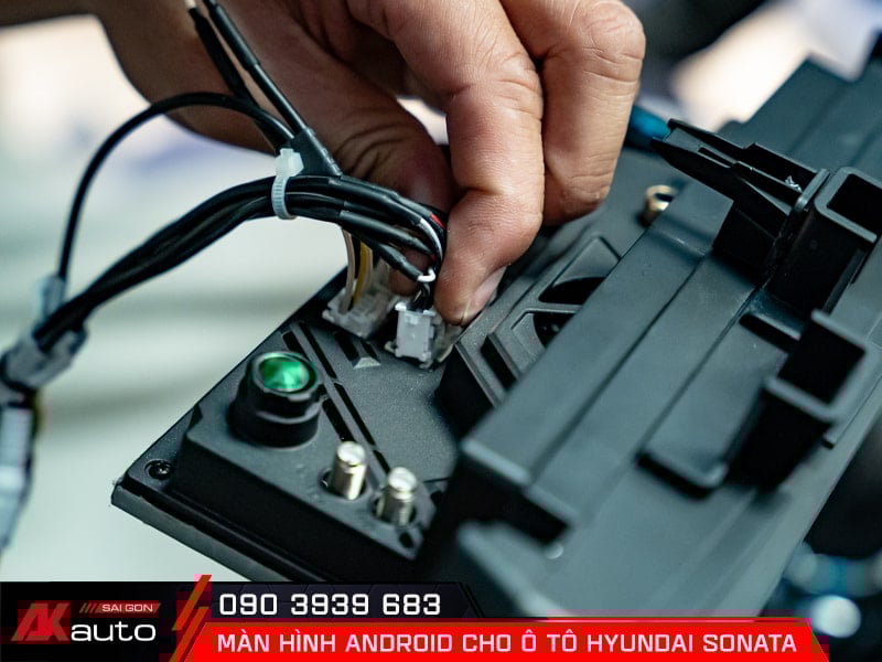 Quy trình lắp đặt màn hình android ô tô Hyundai Sonata tại AKauto