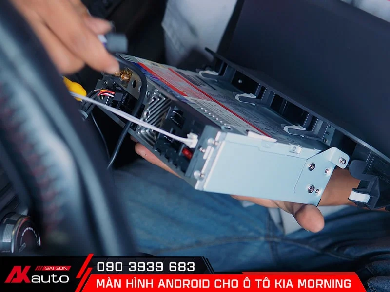 Quy trình lắp đặt màn hình android ô tô Kia Morning