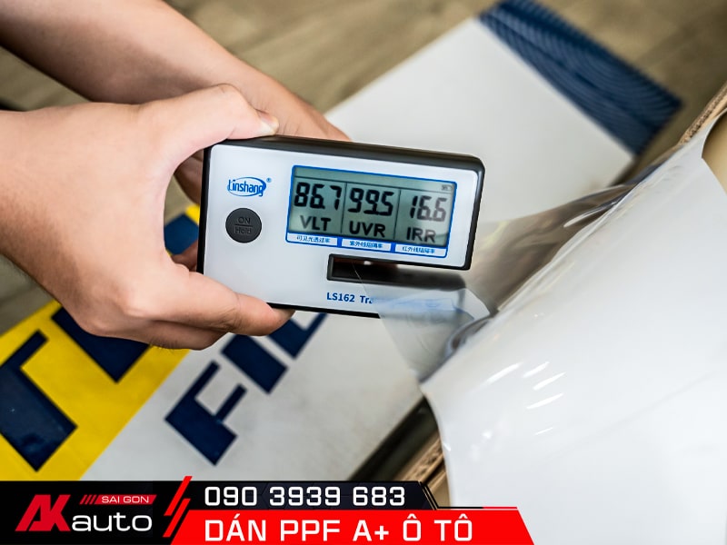 PPF A+ Ô Tô test chỉ số cản tia UV