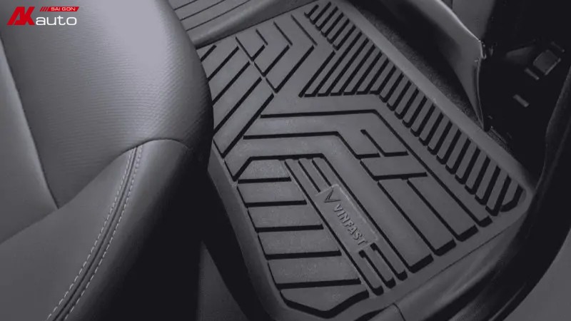 Thảm lót sàn ô tô bằng nhựa