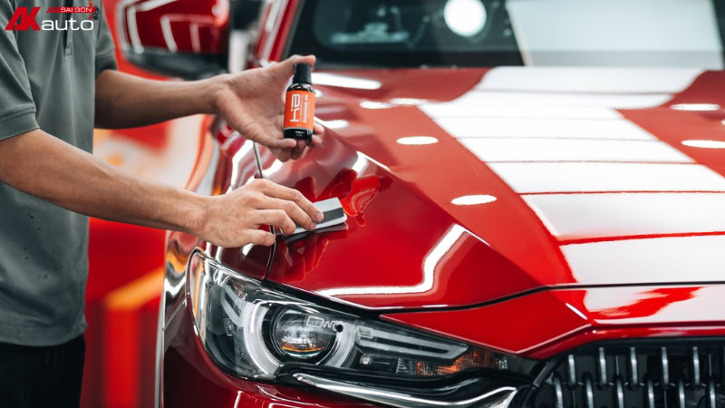 AKauto thi công phủ ceramic ô tô chuyên nghiệp, uy tín