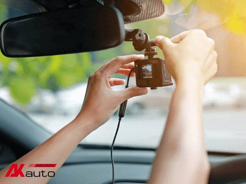 Có nên mua camera hành trình đã qua sử dụng không? 1 Camera hành trình cũ có giá rẻ