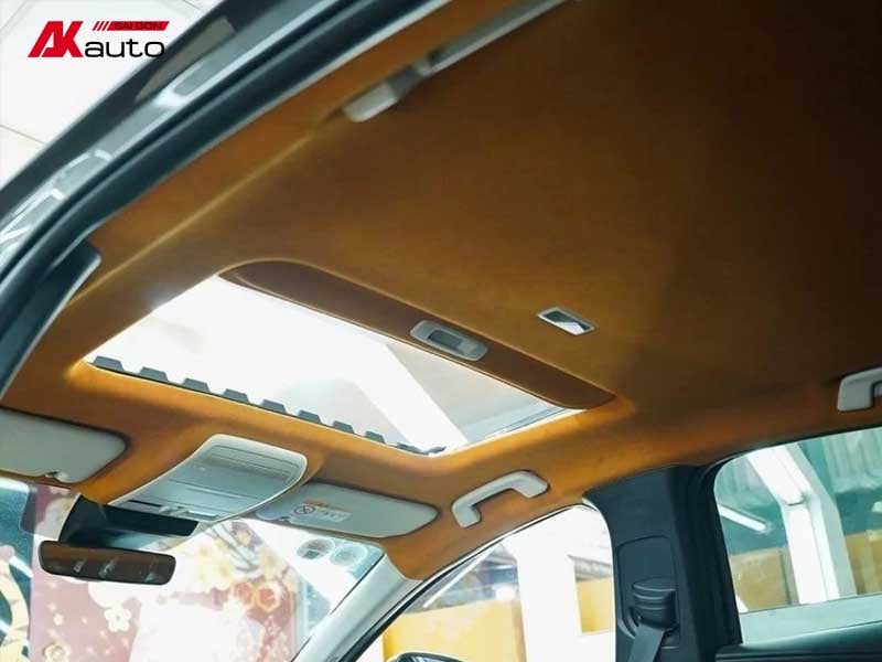 Bọc trần xe đổi màu có đa dạng các lựa chọn như bọc da lộn, bọc 5D