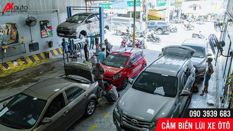 cam-bien-lui-o-to-akauto-lap-dat lắp cảm biến lùi ô tô hcm