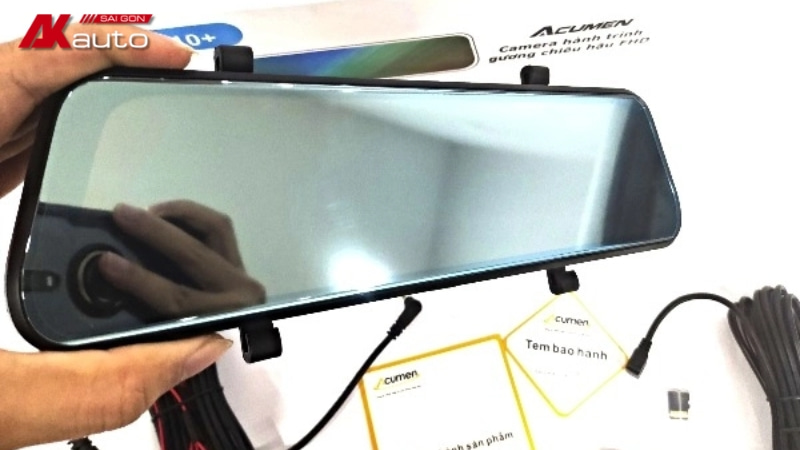 Acumen D10+ cung cấp hình ảnh lùi xe hoàn hảo với độ phân giải 1080 FHD