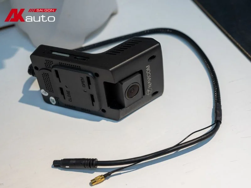 Top 5 Camera hành trình Navicom tốt nhất, đáng mua 2024 3 Camera hành trình Navicom tốt nhất J400