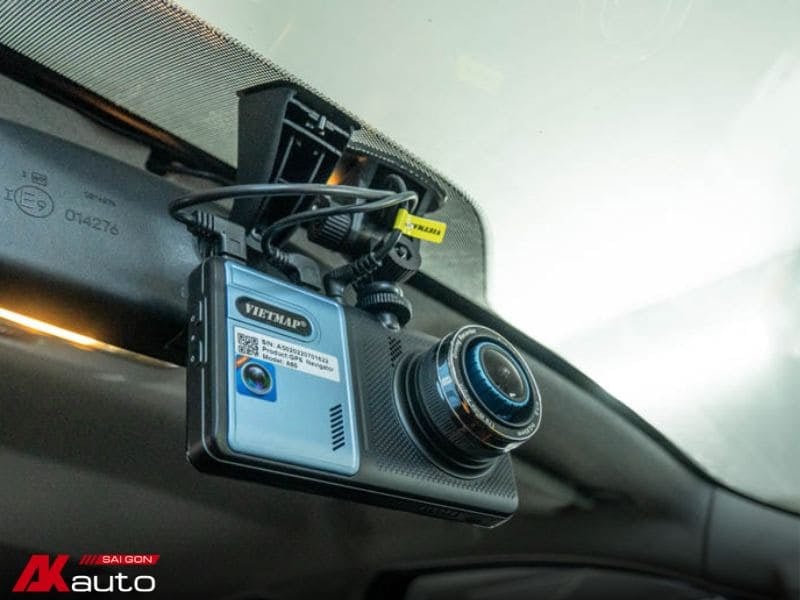 5+ Camera hành trình tích hợp camera lùi chất lượng nhất hiện nay 4 Camera hành trình Vietmap A50
