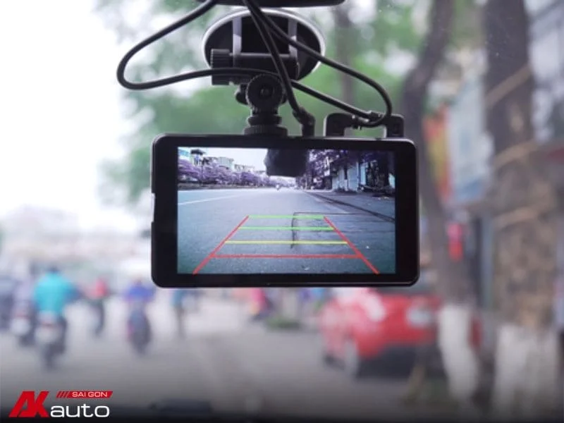 5+ Camera hành trình tích hợp camera lùi chất lượng nhất hiện nay 2 Lý do nên lắp camera hành trình tích hợp camera lùi