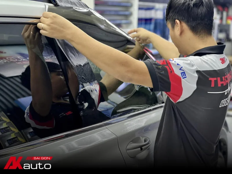 Top 5 Đại lý phim cách nhiệt 3M chính hãng Đà Nẵng hiện nay 4 Thành Tài Auto tại Đà Nẵng dán phim cách nhiệt 3M uy tín