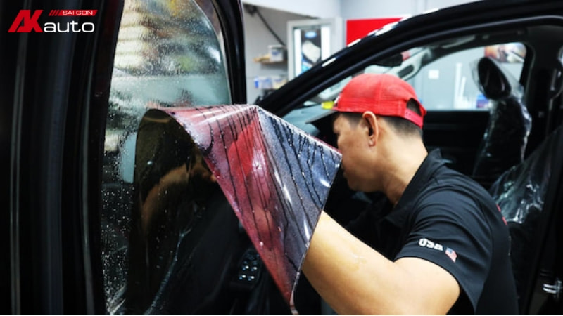 Hùng Cường Auto chuyên dán phim cách nhiệt 3M chính hãng