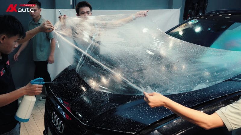 Quy trình dán PPF ô tô mất khá nhiều thời gian