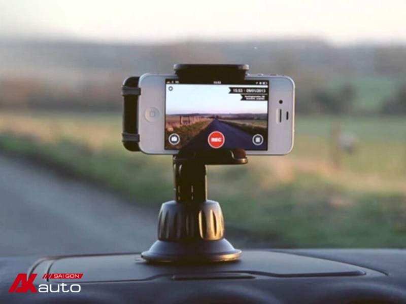 Mẹo dùng điện thoại làm camera hành trình Đơn giản - Hiệu quả 2 Chọn góc quay và vị trí phù hợp