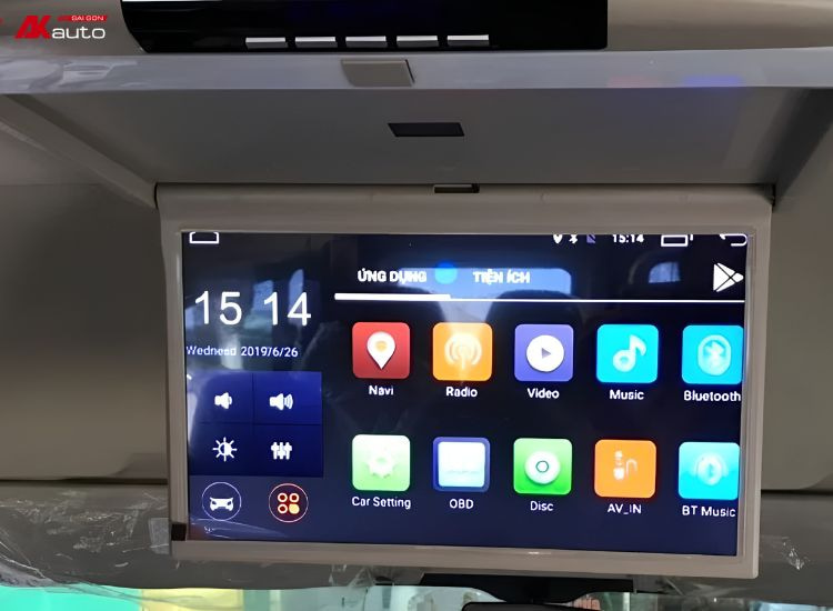 Lựa chọn kích thước màn hình ốp trần ô tô phù hợp với xe