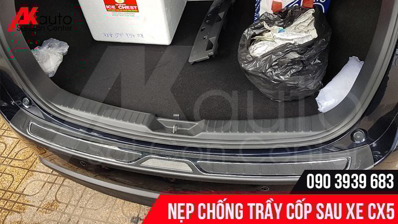nep-chong-tray-cop-xe-cx5-chong-tray-1 akauto nơi lắp nẹp chống trầy cốp cx5 tốt nhất hcm
