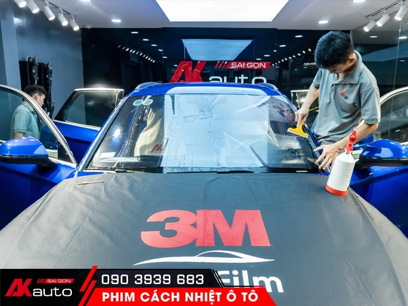Quy trình dán phim cách nhiệt chuẩn chỉnh