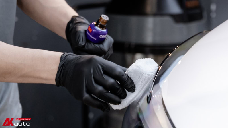 Phủ ceramic là giải pháp bảo vệ sơn xe tốt hơn phủ sealant