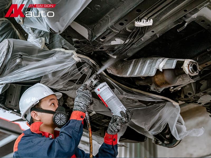 Sơn phủ gầm xe ô tô chất lượng tại AKauto