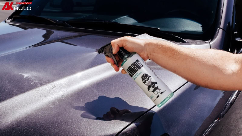 Dung dịch phủ sealant có nguồn gốc hữu cơ, bám trên bề mặt sơn xe