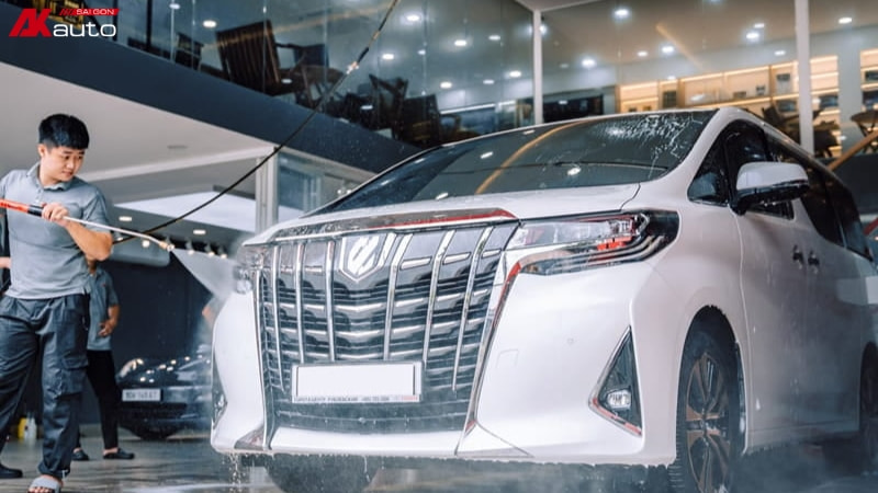 Rửa xe ô tô