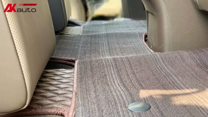 Thảm chống trượt an toàn cho người dùng khi lên xuống xe