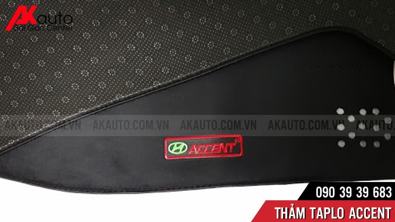 tham-taplo-xe-accent-cacbon mặt sau thảm taplo accent ma sát