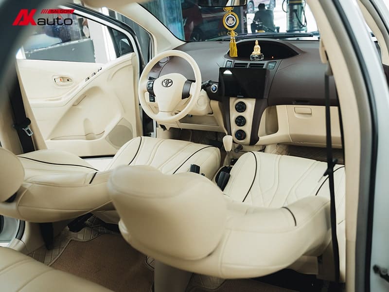 Mẫu đổi màu nội thất ô tô Toyota Yaris