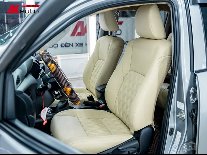 Mẫu bọc ghế da ô tô Toyota Hilux