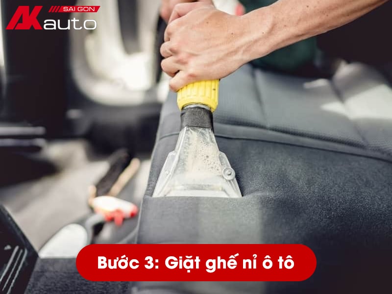 Xịt dung dịch vệ sinh ghế nỉ ô tô