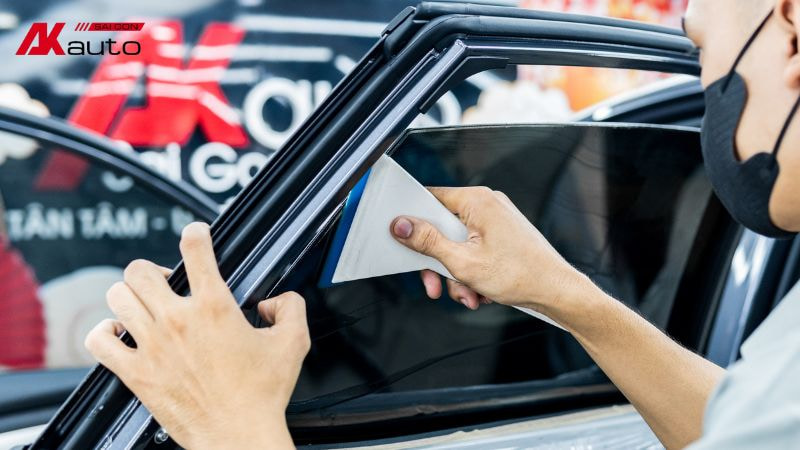 Dán phim cách nhiệt 3M CR20 giúp cách nhiệt hiệu quả