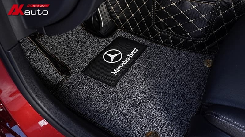 Trang bị thảm lót sàn giúp bảo vệ nội thất xe ô tô
