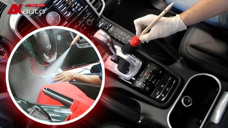 Vệ sinh nội thất ô tô thường xuyên
