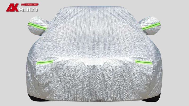 Bạt phủ ô tô giúp che nắng, bảo vệ nội và ngoại thất ô tô