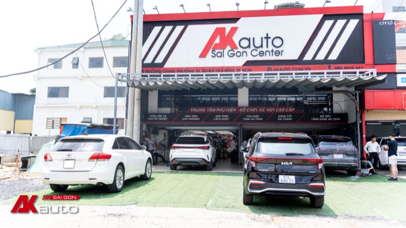 Dán phim cách nhiệt chính hãng tại AKauto