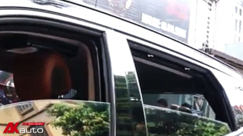 Hé cửa kính giảm nóng cho khoang trong xe