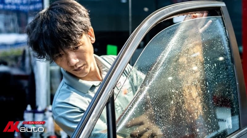 Nhu cầu dán phim cách nhiệt để chống nóng, bảo vệ gia đình tại quận 1 có xu hướng tăng cao trong mùa nắng nóng