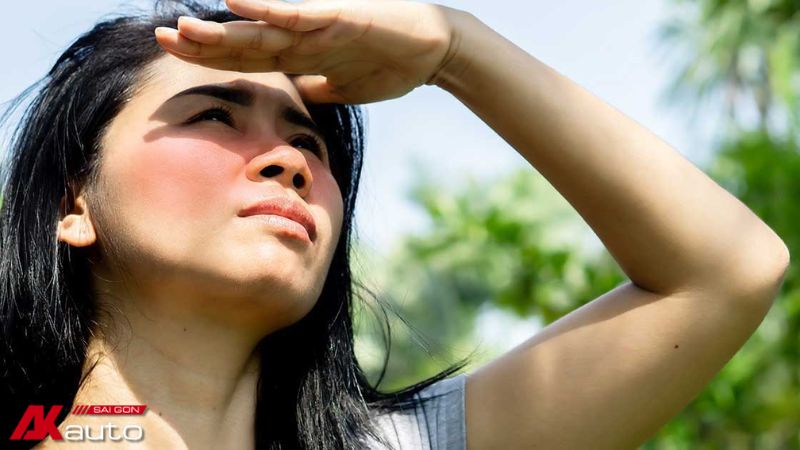 Mắt tiếp xúc với tia UV nhiều có thể bị đục thủy tinh