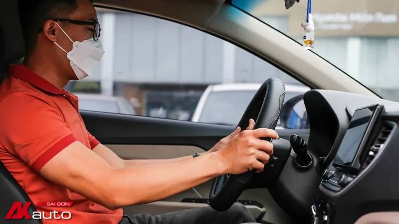 Không chỉ ngoại thất, nội thất ô tô cũng chịu tác động nặng nề từ nắng nóng