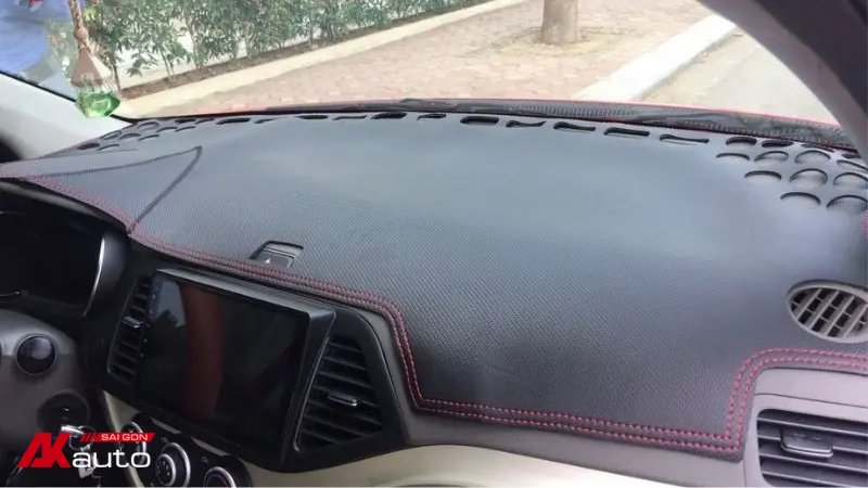 Thảm chống nóng taplo có chống nóng vượt trội, giá thành phải chăng