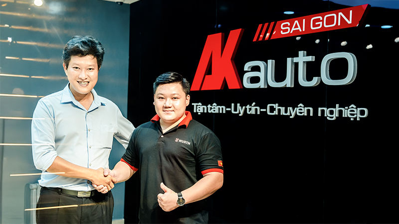 Cái bắt tay hợp tác hữu tình giữa ông Trần Phú Quý (đại diện AKauto) và đối tác Wurth