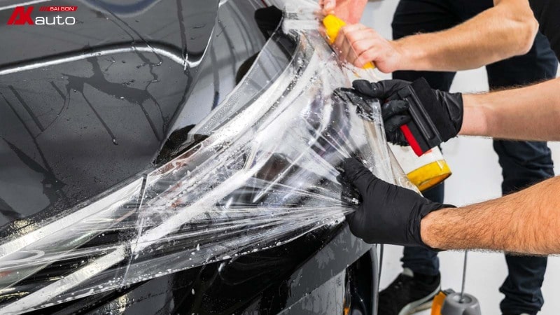 Dán PPF STEK giúp bảo vệ bề mặt sơn xe ô tô bền màu, hạn chế trầy xước