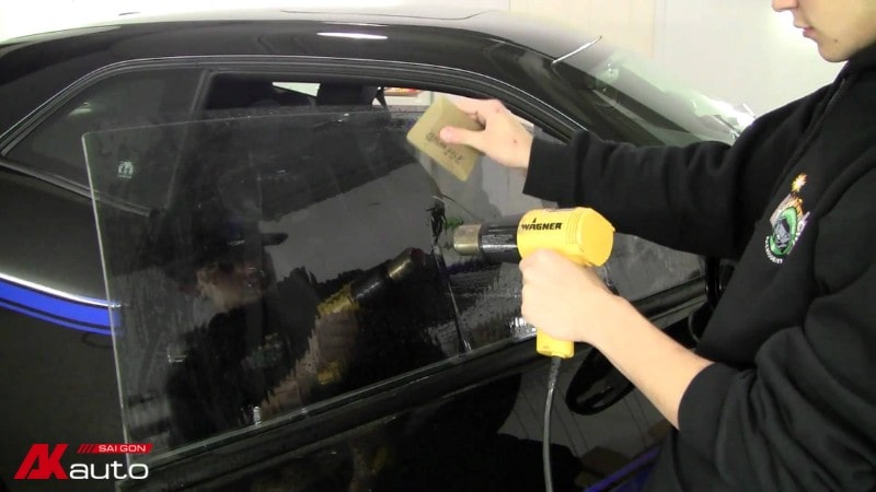 Khách hàng nên dán phim Coolmax tại địa chỉ uy tín để đảm bảo hàng chính hãng